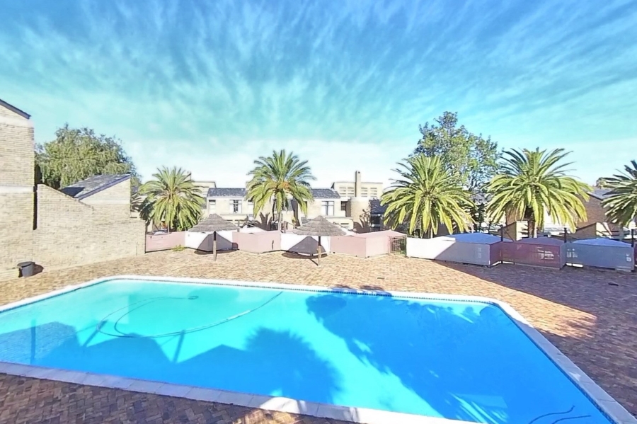 To Let 2 Bedroom Property for Rent in Sonstraal Western Cape